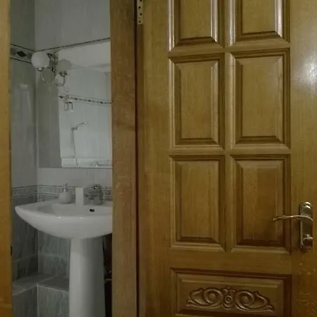 идеальная ванна для двоих ,парковка, Metro Apartment