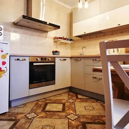 идеальная ванна для двоих ,парковка, Metro Apartment *